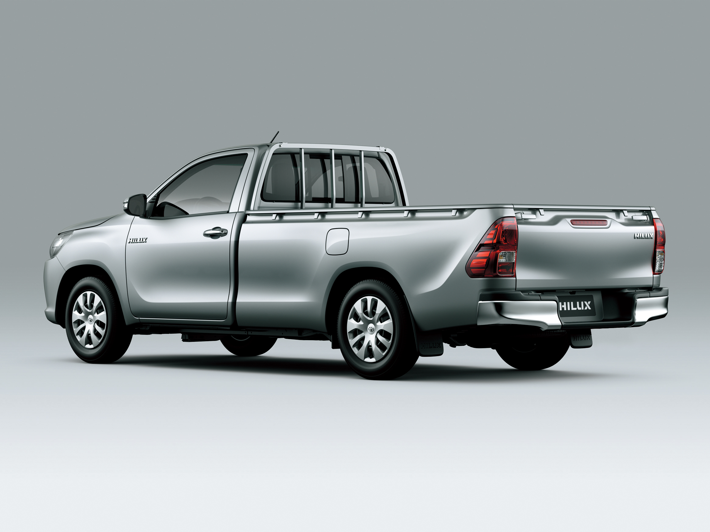 Toyota Hilux - Image 4